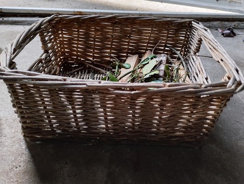 Log basket fire wood storage - basket, /