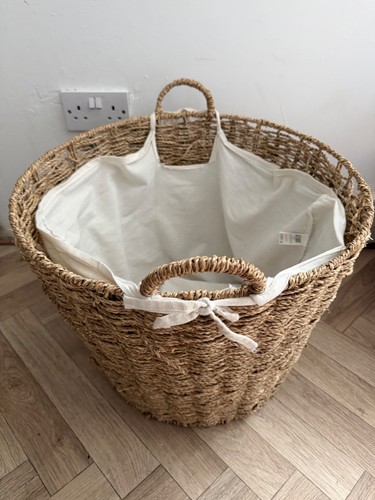 Dunelm round seagrass log