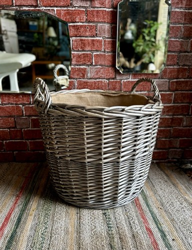 Wicker log basket with liner - with,