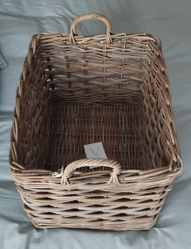 Rectangular wicker basket with - wicker,