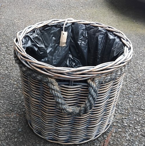 Round wicker basket with rope - wicker,