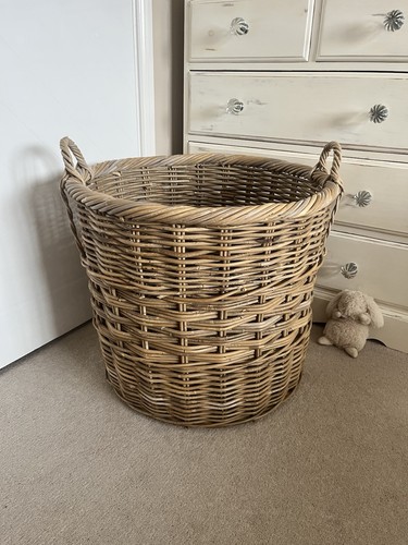 Beautiful extra large wicker - extra,