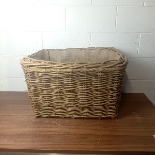 Large rectangular willow log - large,