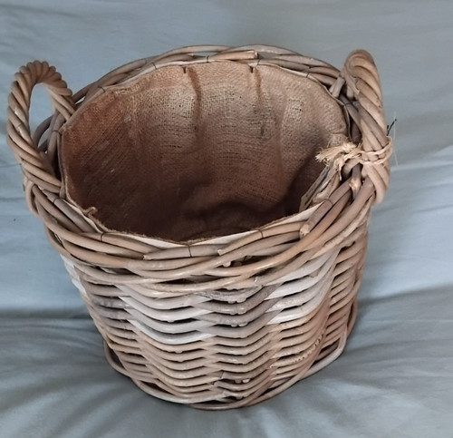 Round natural wicker kindling